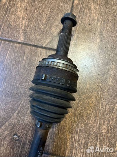 Полуось передняя левая Toyota Picnic I