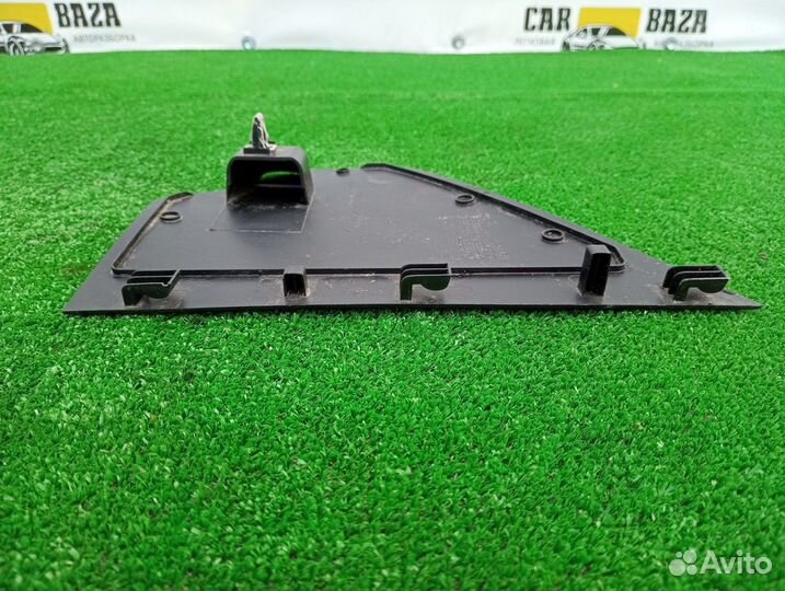 Крышка блока предохранителей Ford Mustang