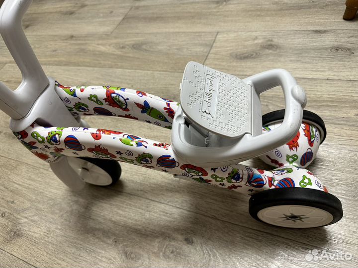 Беговел chillafish bunzi