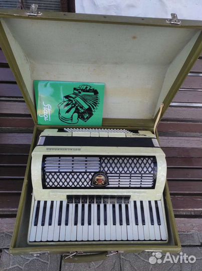 Аккордеоны немецкие Weltmeister,на выбор