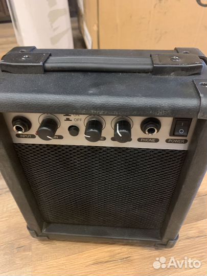 Комбоусилитель 40 вт, 30 вт, 10вт + Электрогитара