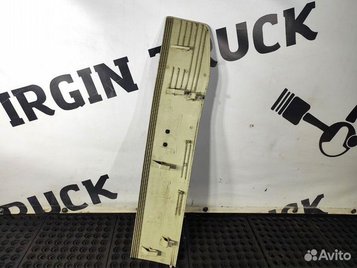 Накладка декоративная левая Volvo FH