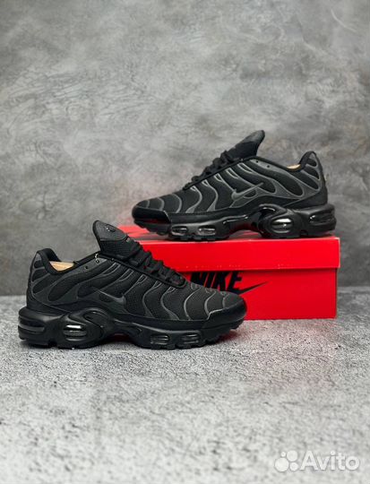 Кроссовки Nike Air Max Tn Plus черные