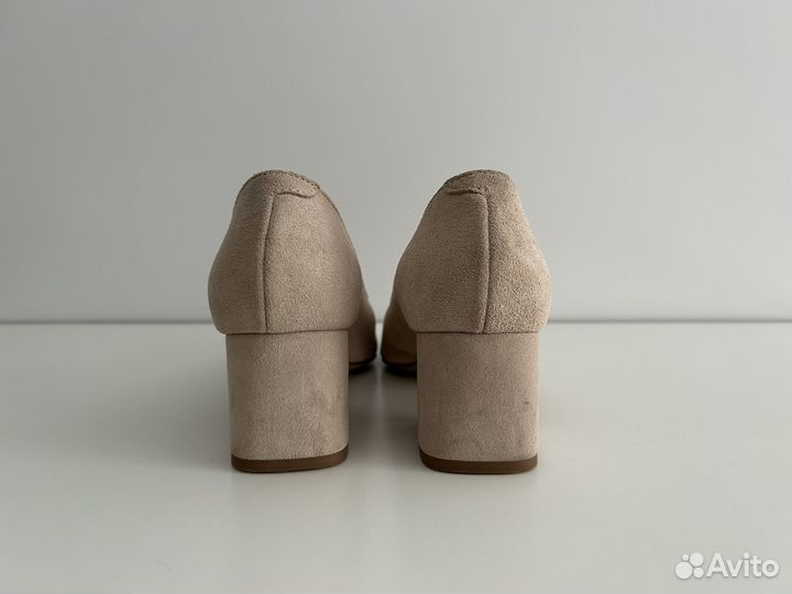 Туфли женские лодочки Carlo Pazolini 39