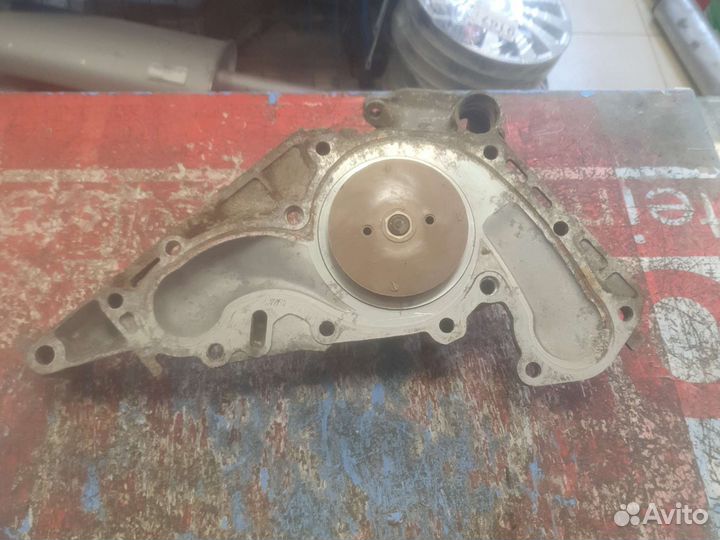 Помпа Land cruiser 100 2UZ-FE б/у