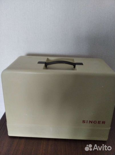 Швейная машина Singer
