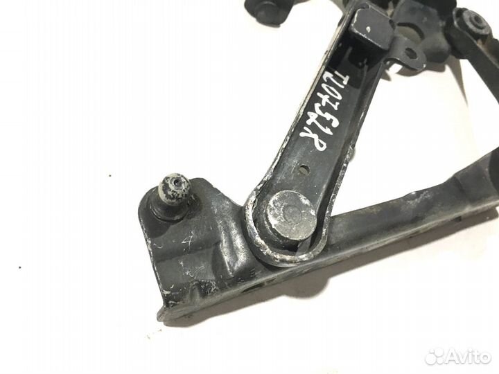 Петля капота правая Mercedes E W211