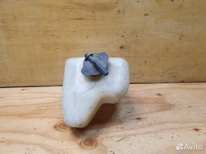 Бачок расширительный Toyota Harrier MCU15 1mzfe