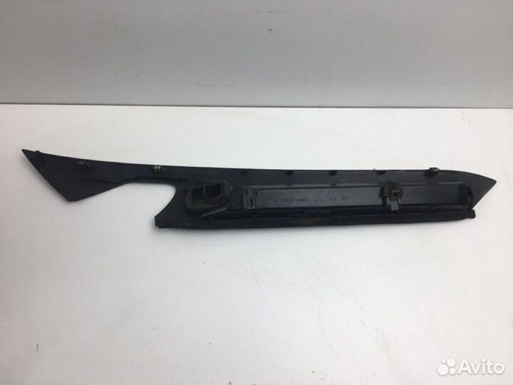 Накладка на торпедо правая Toyota Estima Emina