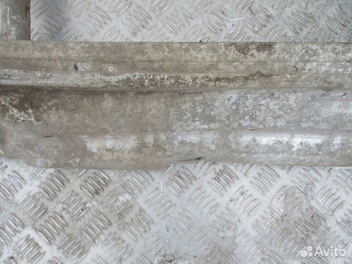 Усилитель заднего бампера BMW 5 E39 1997г