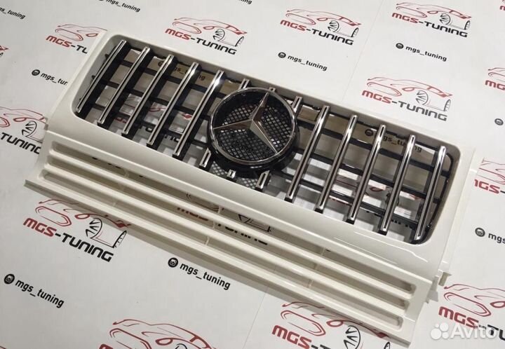 Решетка радиатора Мереседес Гелендваген Белая