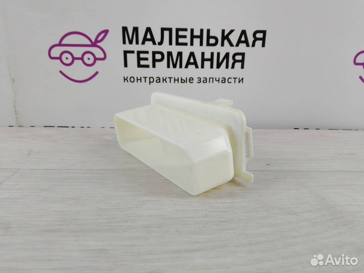 Штуцер воздуховода зад. лев. BMW X5 G05 G30 2021