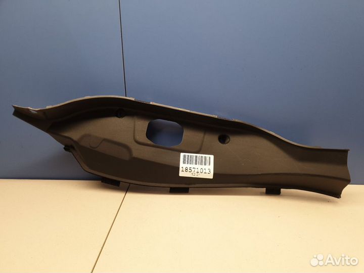 Накладка двери задней правой BMW i3 I01 2013-2023