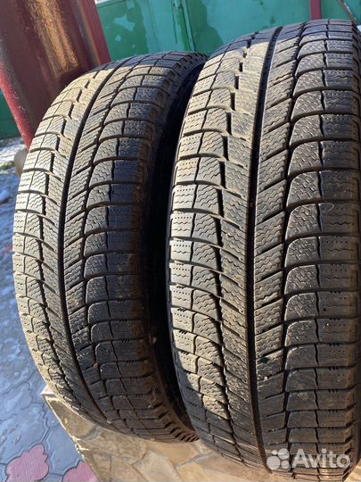 Michelin X-Ice XI3 215/65 R17