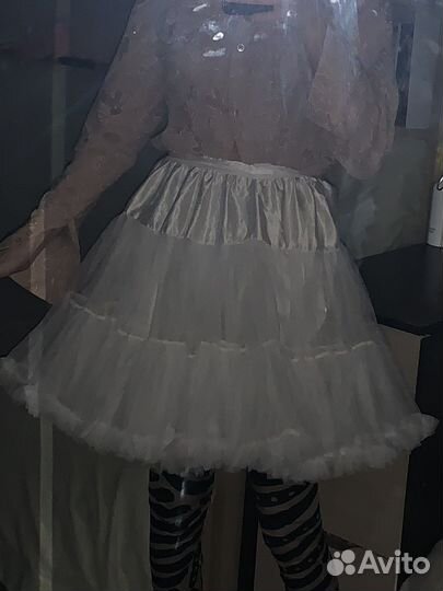 Подъюбник пышный