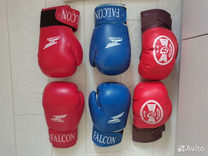 Боксерские перчатки, защита голени