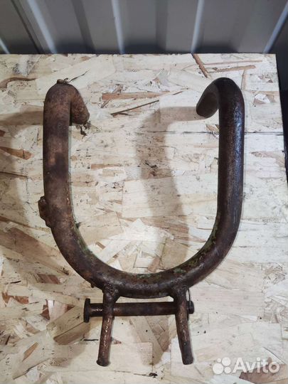 Центральная подножка М62