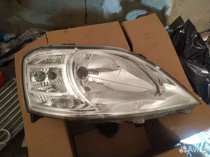 Фара на Ларгус б/у