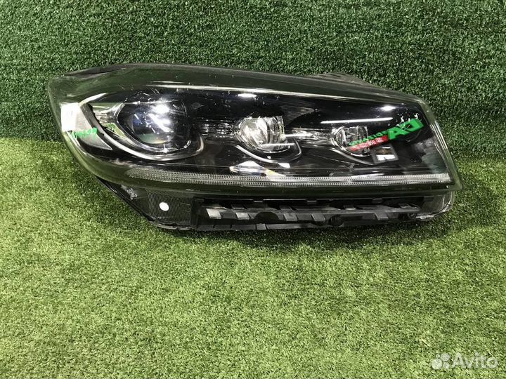 Фара правая Kia Sorento/Sorento Prime