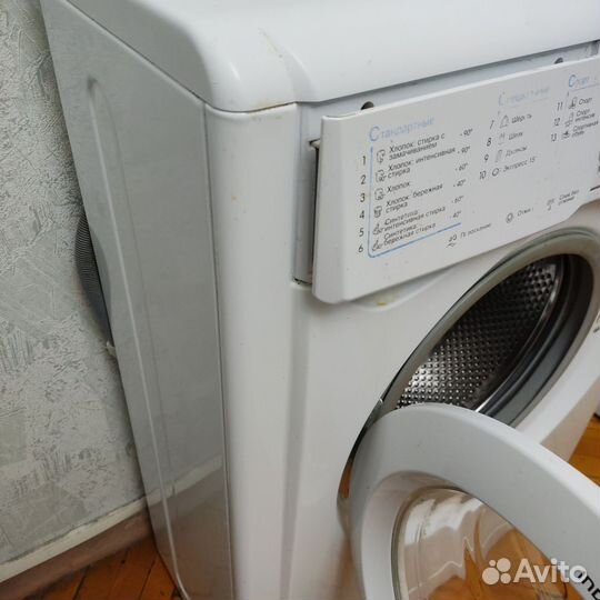 Узкая Indesit 4 кг 1000 об