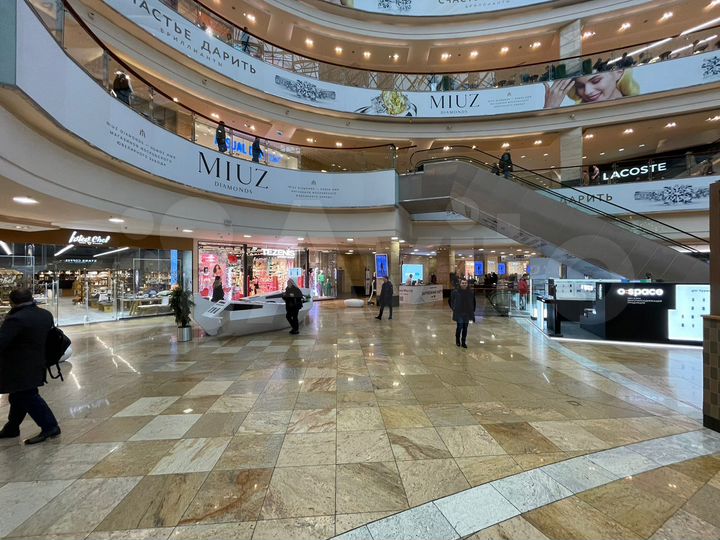 Аренда острова в Торговом Центре Афимолл Сити 10кв