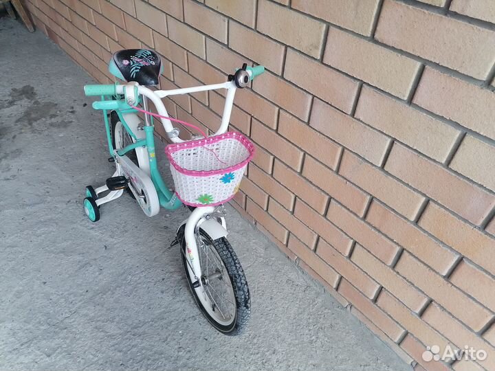 Трехколесный велосипед