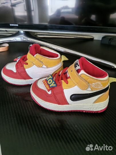 Кроссовки весна-осень в идеальном состоянии15 см