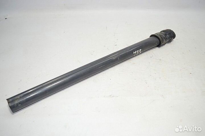 Кронштейн крыла ведущего моста, передний правый vo