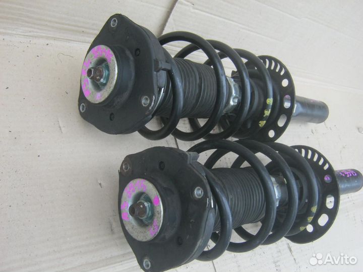 Стойка Амортизатор пружина Audi A3 1k0413031at