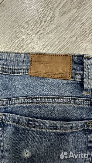 Джинсы pull and bear 32