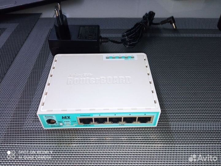 Роутер Mikrotik RB750Gr3