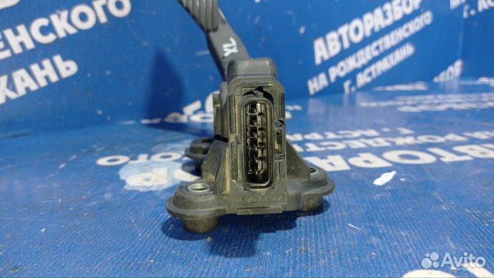 Педаль газа Mitsubishi Outlander Xl кроссовер 2008