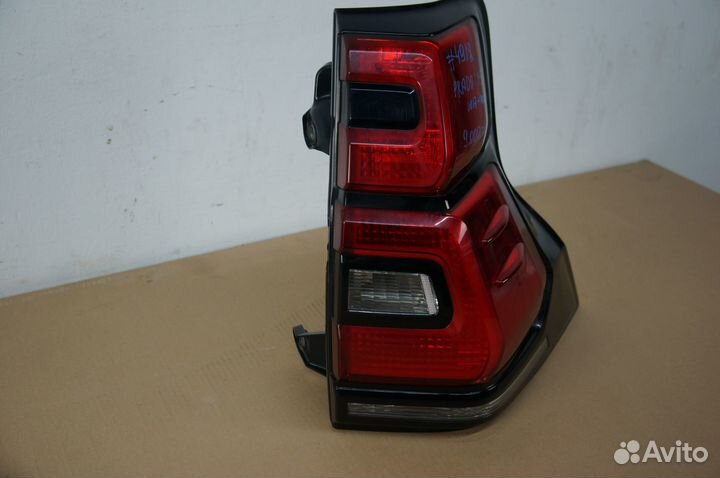 Фонарь Правый Toyota Land Cruser Prado 150