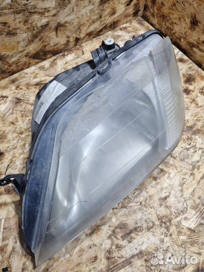 Фара лева Renault Logan до 2010 г.в