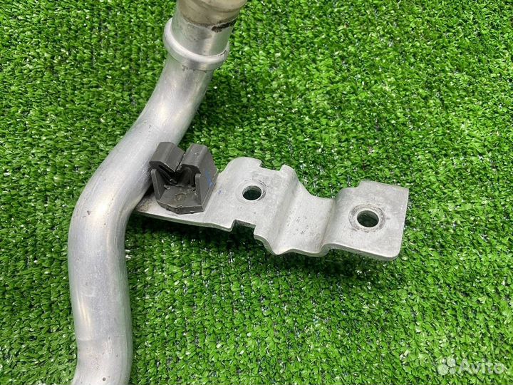 Патрубок (трубопровод, шланг) Porsche Macan 2014