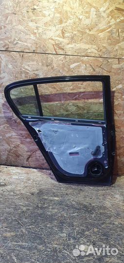 Дверь задняя левая Opel Astra H 2004-2014