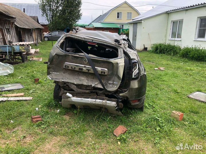 Renault Duster 1.5 МТ, 2017, битый, 110 000 км