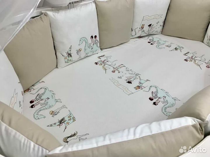 Бортики-подушки в детскую кроватку,комплект