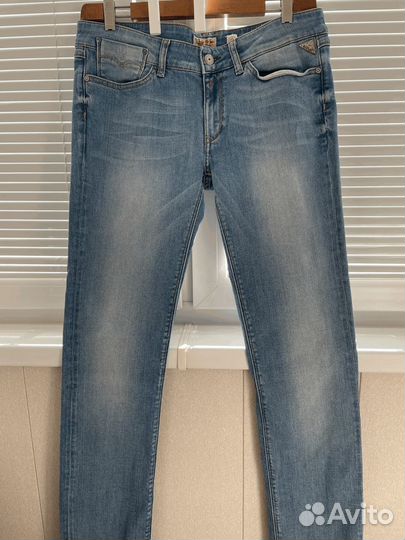 Джинсы Replay разные