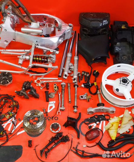 Запчасти Suzuki gsx-r 600-750 96-00