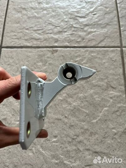 Петля двери правая Sitrak C7H MAX MC13.48-50 2023