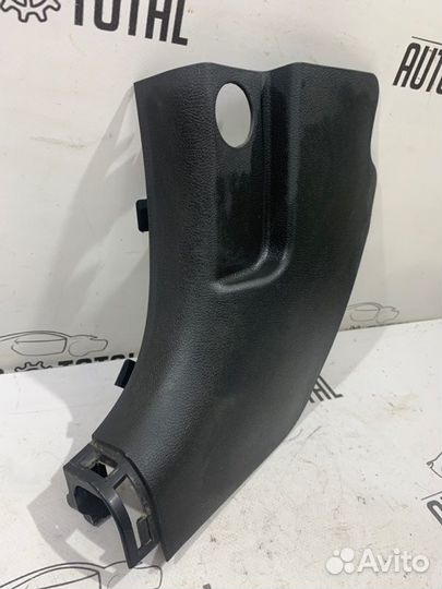 Накладка порога левая Hyundai Elantra MD G4FG 2011