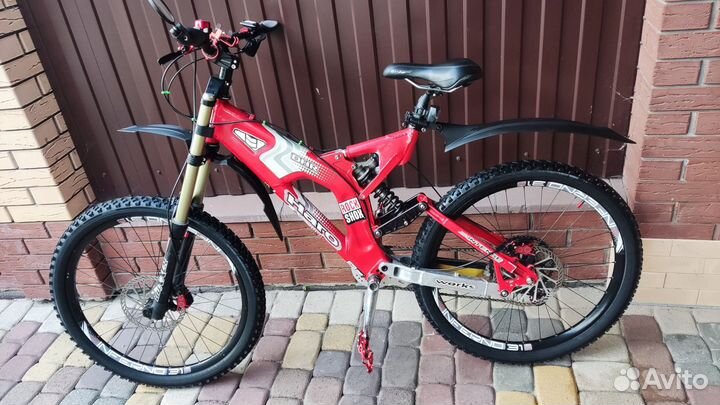 Байк для даунхила на базе рамы Intens Haro dhr M1