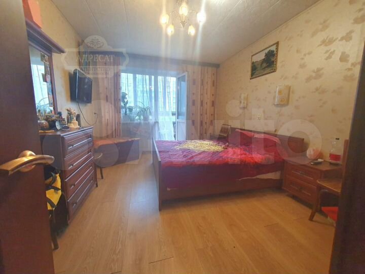 4-к. квартира, 100 м², 4/12 эт.