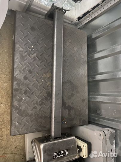 Весы напольные электронные