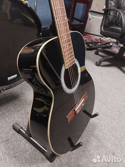 Классическая электроакустическая гитара Emio
