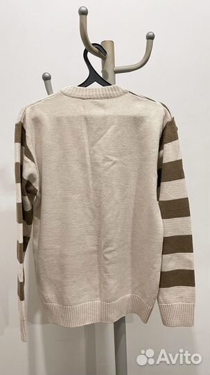 Мужские брюки и свитер