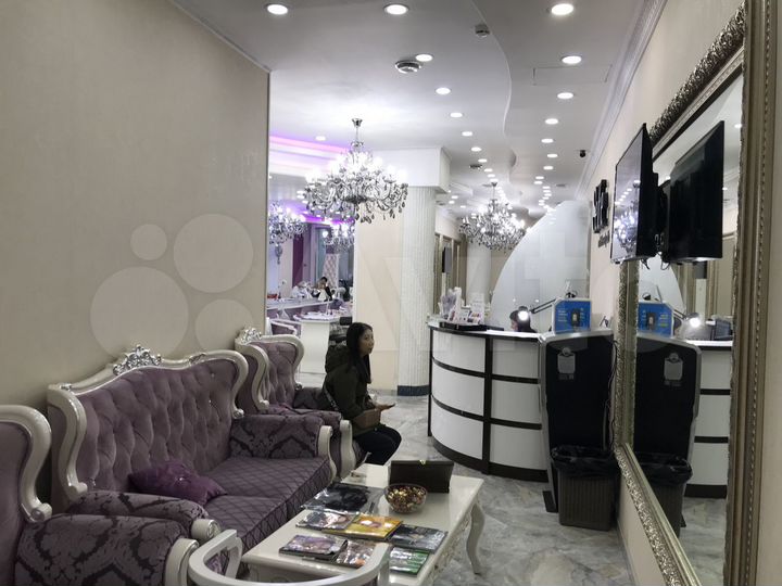 Сдам торговое помещение, 198.3 м²