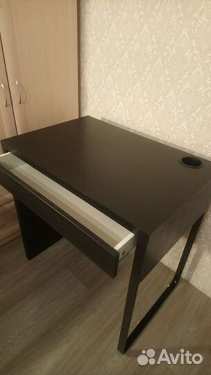 Компьютерный стол IKEA mikke