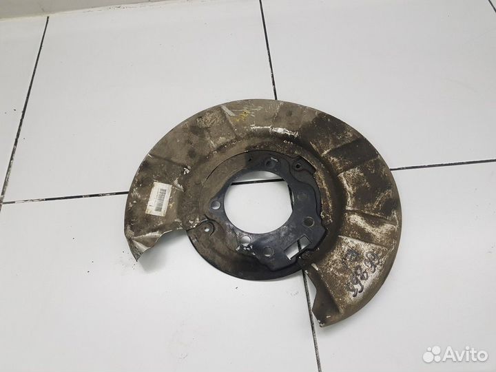 Кожух заднего правого тормозного диска